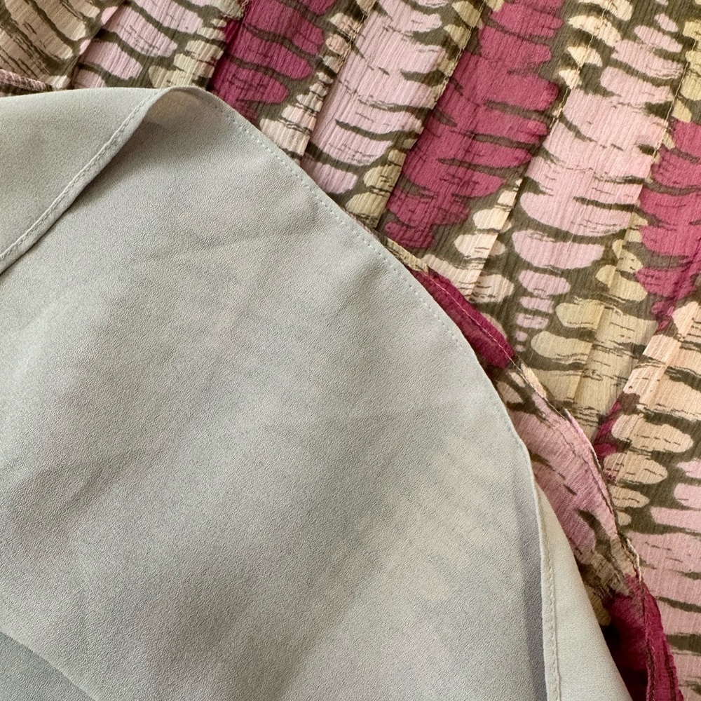 Alfani 100% Silk Pleated Knee Length Skirt Pink Green Zipper Closure size 8P - Picture 7 of 12